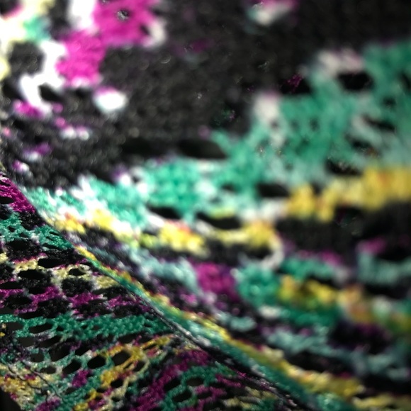 Top - Picture 4 of 4